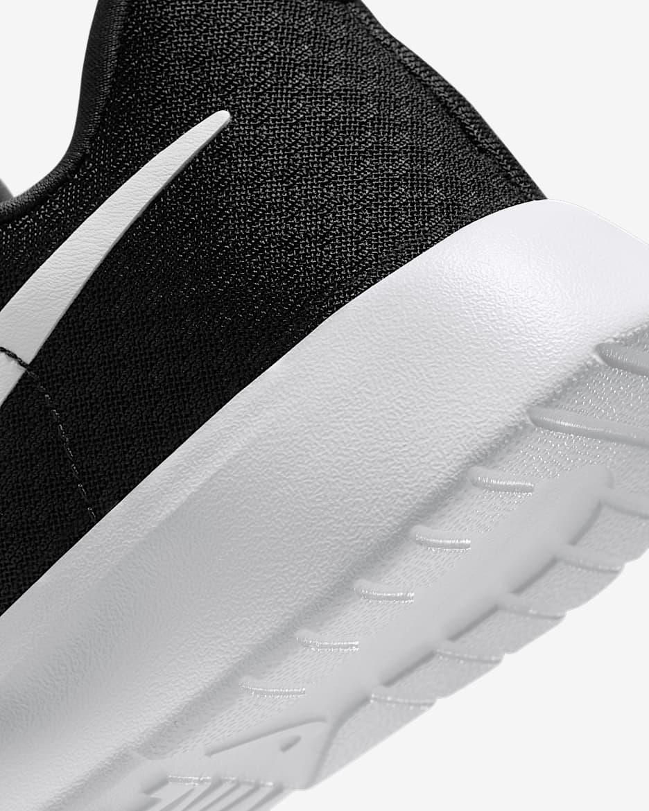 Nike roshe run tanjun clearance